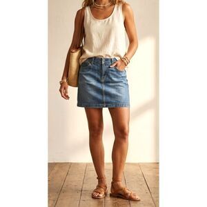 Tommy Hilfiger Denim Mini Skirt Size 4 Y2K Stitched Pocket Medium Wash